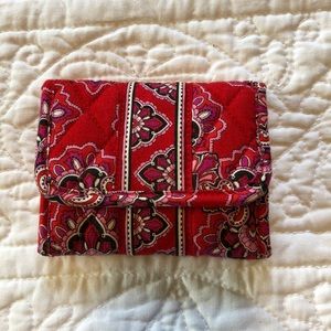 Vera Bradley Retired Frankly Scarlet Wallet